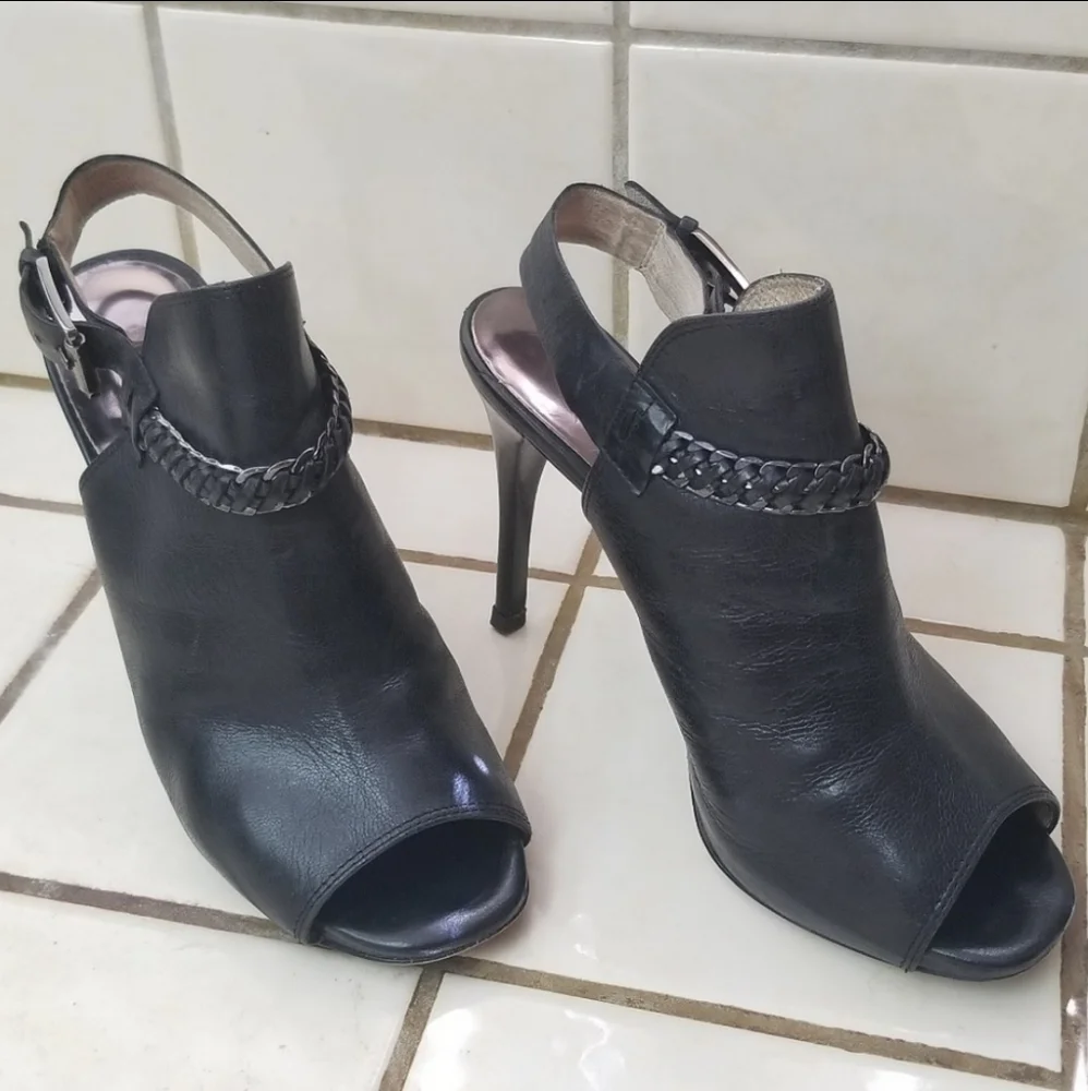 MICHAEL KORS leather open toe heels chain hooded